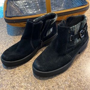 Earth Origins Suede Leather Black Ankle Boots Side Zip 7.5